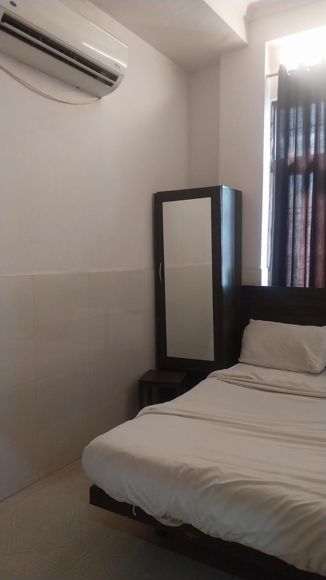 Velvet Lucknow